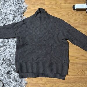 Everlane Recycled Cashmere sweater